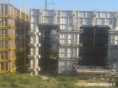 簡(jiǎn)單幾句告訴你什么叫預(yù)制清水混凝土掛板和他的幾點(diǎn)優(yōu)點(diǎn)