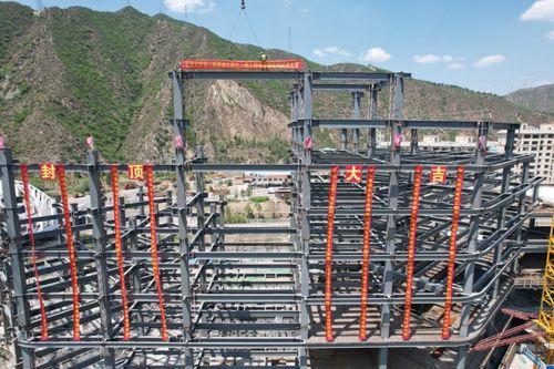 上海寶冶北京大學(xué)第三醫(yī)院崇禮院區(qū)二期工程項(xiàng)目科創(chuàng)中心主體結(jié)構(gòu)順利封頂