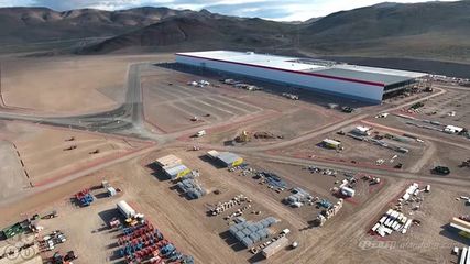 特斯拉超級電池工廠揭幕 成本革命驅(qū)動電動汽車普及新紀(jì)元